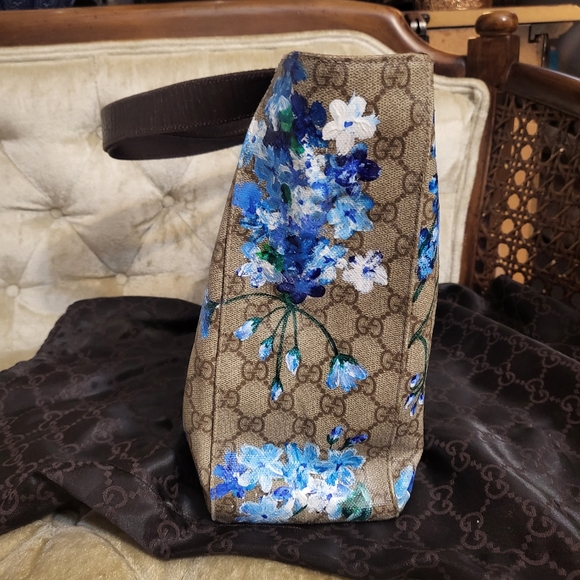 (SOLD)Authentic Gucci Tote bag - Picture 4 of 12